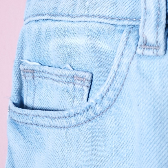 DL1961 Clara Bermuda Light Wash Frayed Bermuda Denim Shorts - Picture 7 of 16